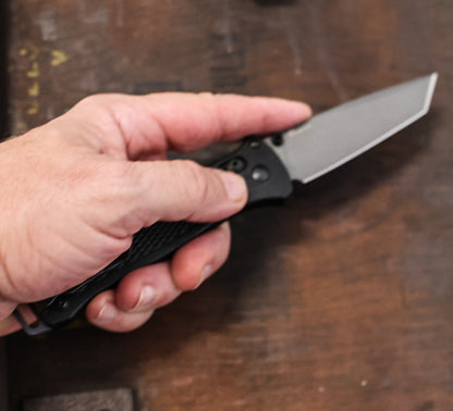 BENCHMADE: Bailout, Tanto