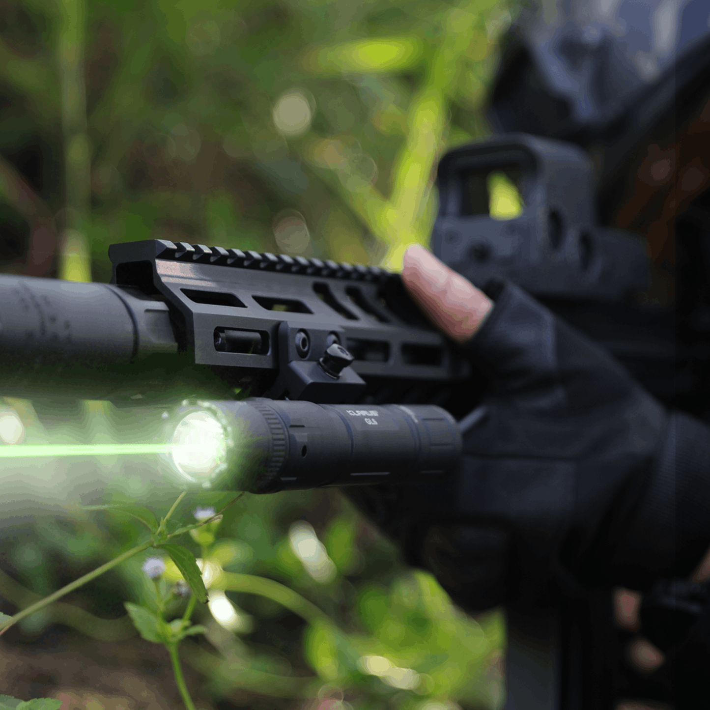 KLARUS: GL6 Rail Mounted Weapon Light