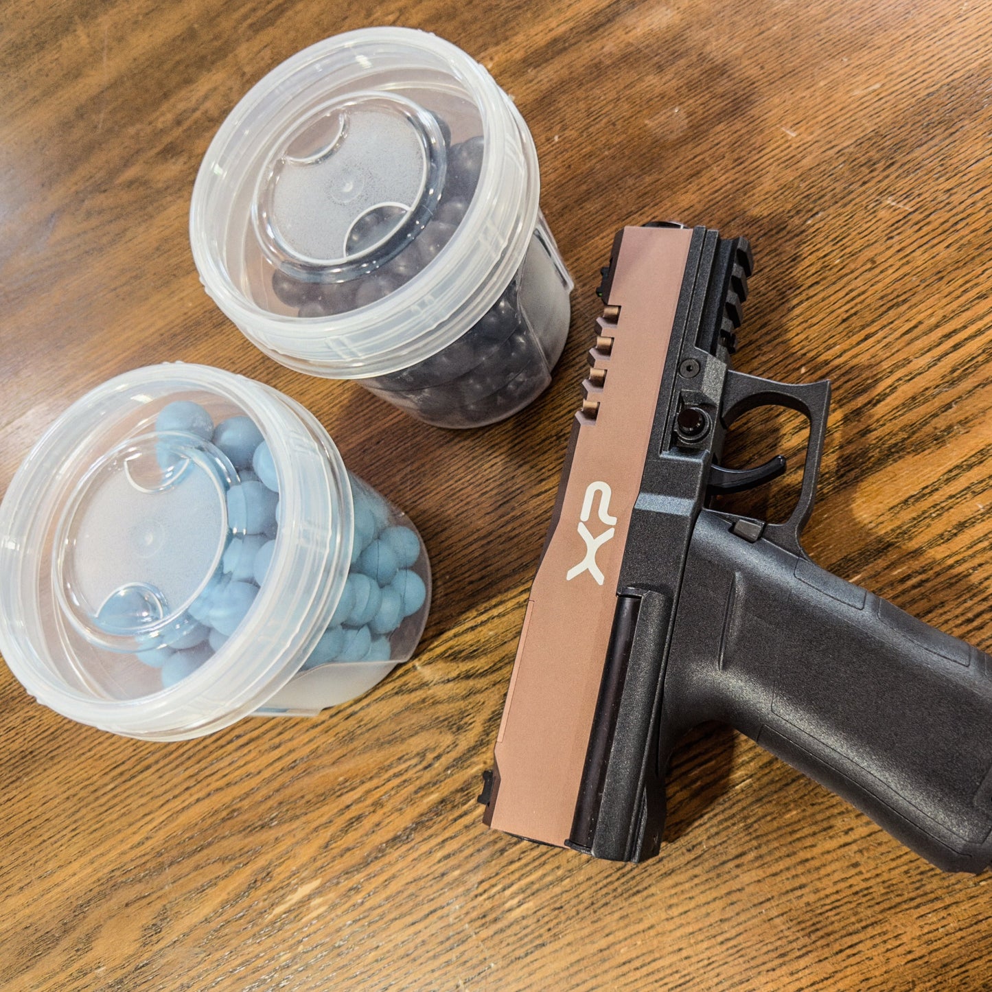 EG CANADA: First Strike XP Bundle (2 Mags, 1 pack of 5 CO₂ 12 Gram, 1 pack of 100 balls)