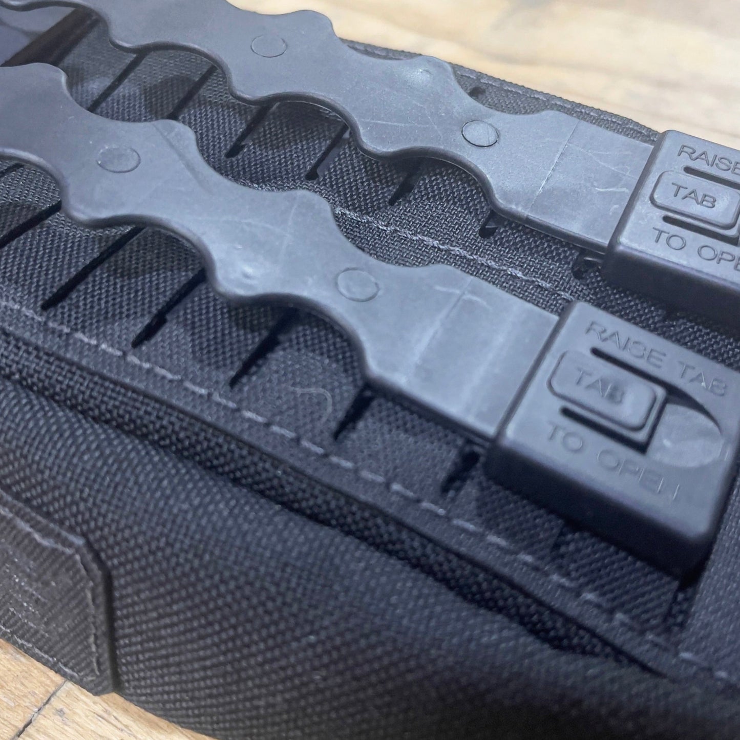 LORICA EQUIPMENT: Vertical Utility Pouch 3x7