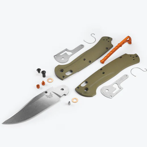BENCHMADE: TaggedOut, OD Green, Clip-Point