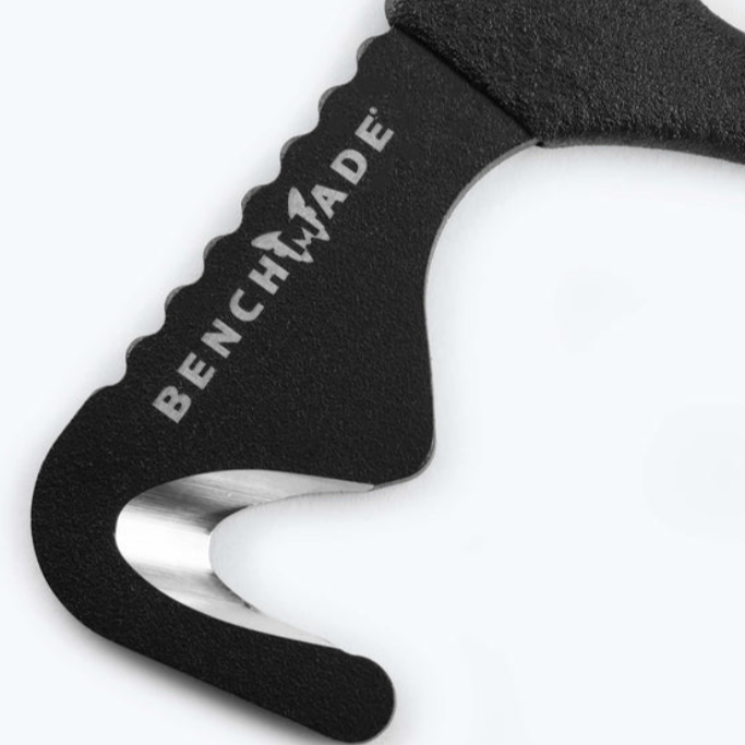 BENCHMADE: 7 Hook Strap Cutter