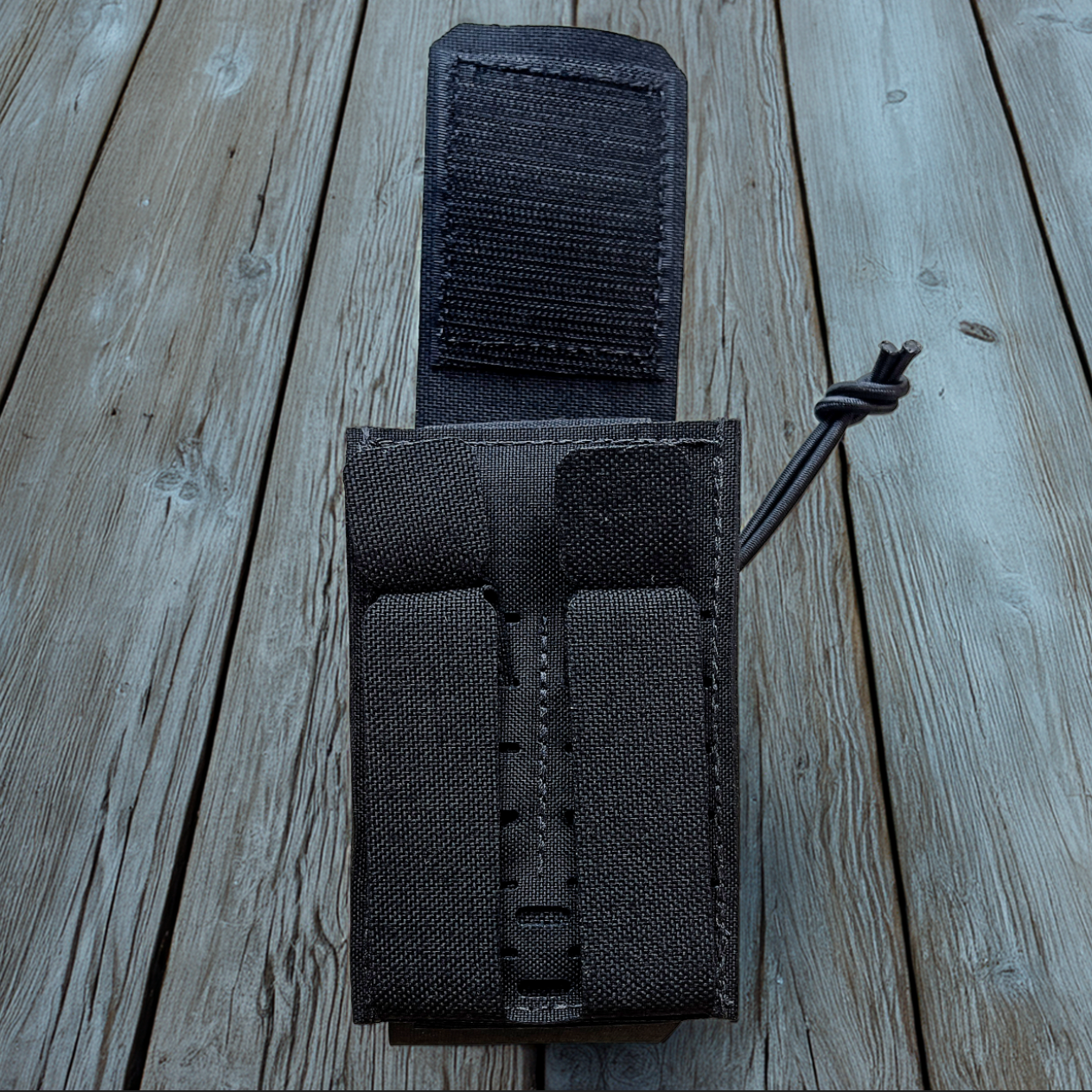 LORICA EQUIPMENT: Single AR Mag Pouch (.223/5.56) with Flap