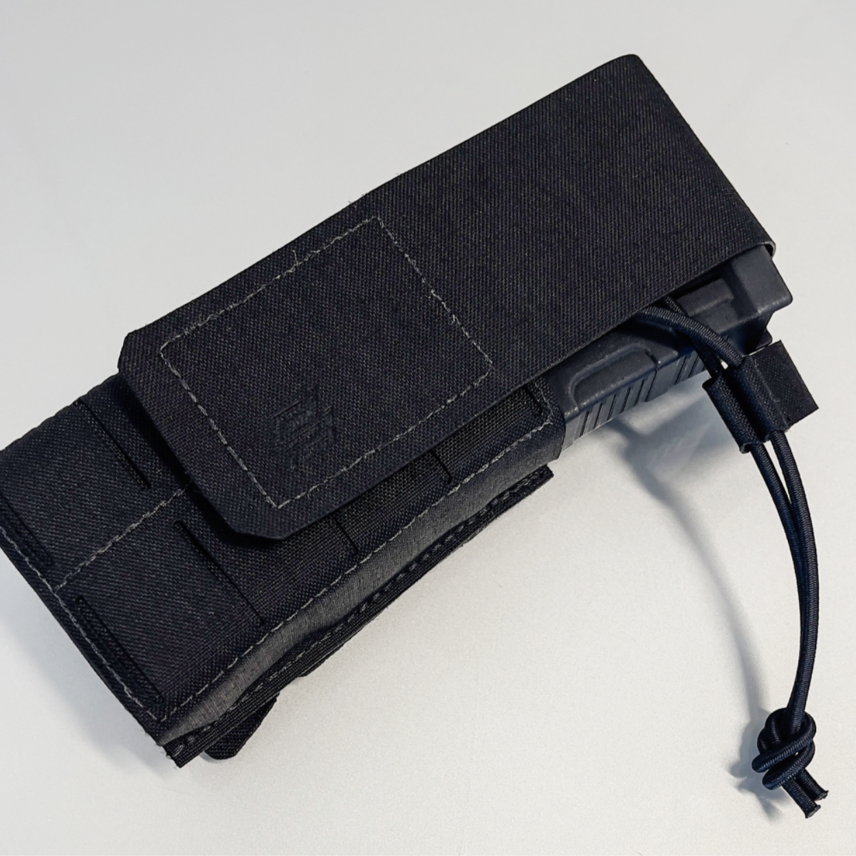 LORICA EQUIPMENT: Single AR Mag Pouch (.223/5.56) with Flap
