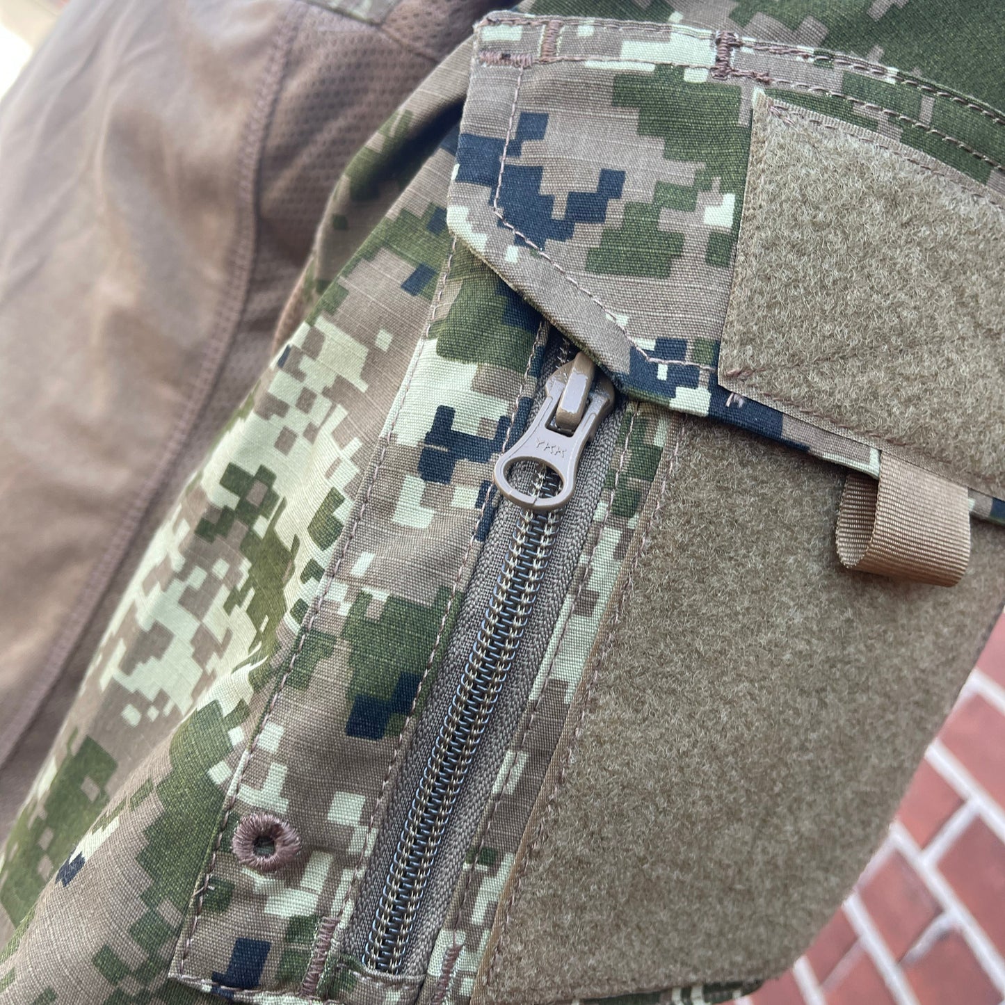 TACTICAL INNOVATIONS: Ventilated OTW Combat Shirt, Digital Universal Terrain V2