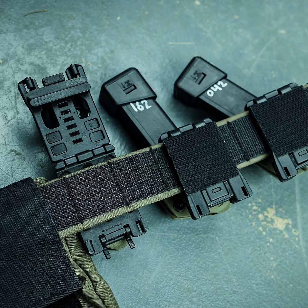 T.REX ARMS: Adhesive Hook 2" Square