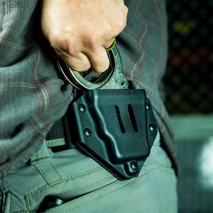 T.REX ARMS: Ironside Handcuff Carrier