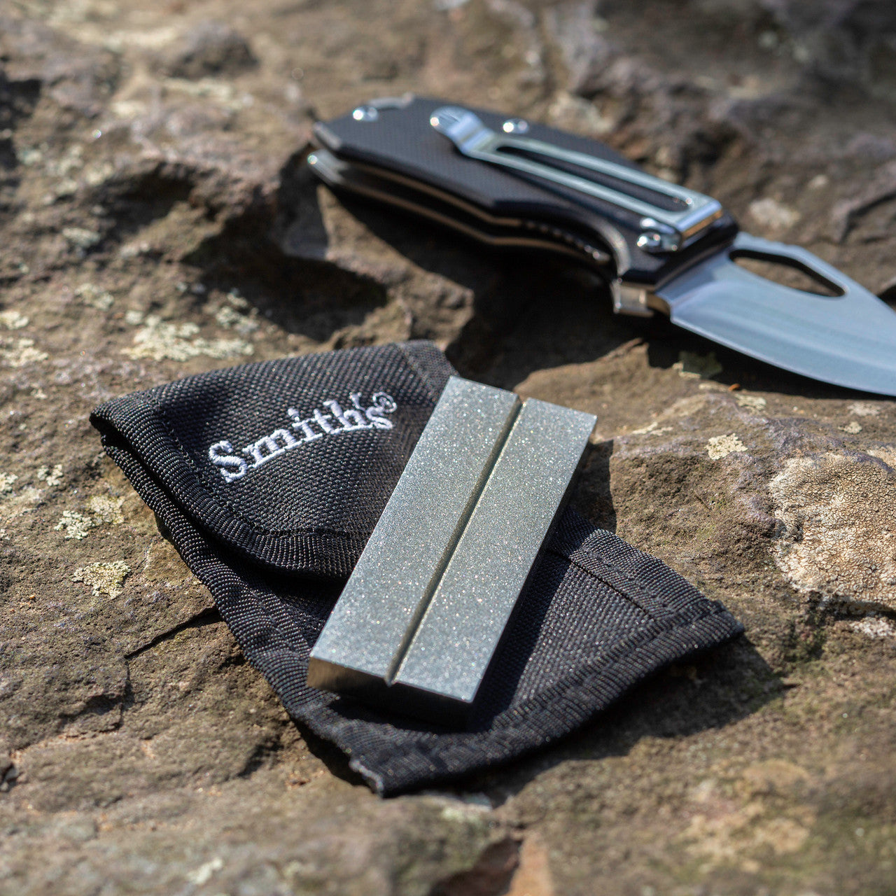 SMITH'S: 3" Diamond Sharpening Stone w/ Pouch